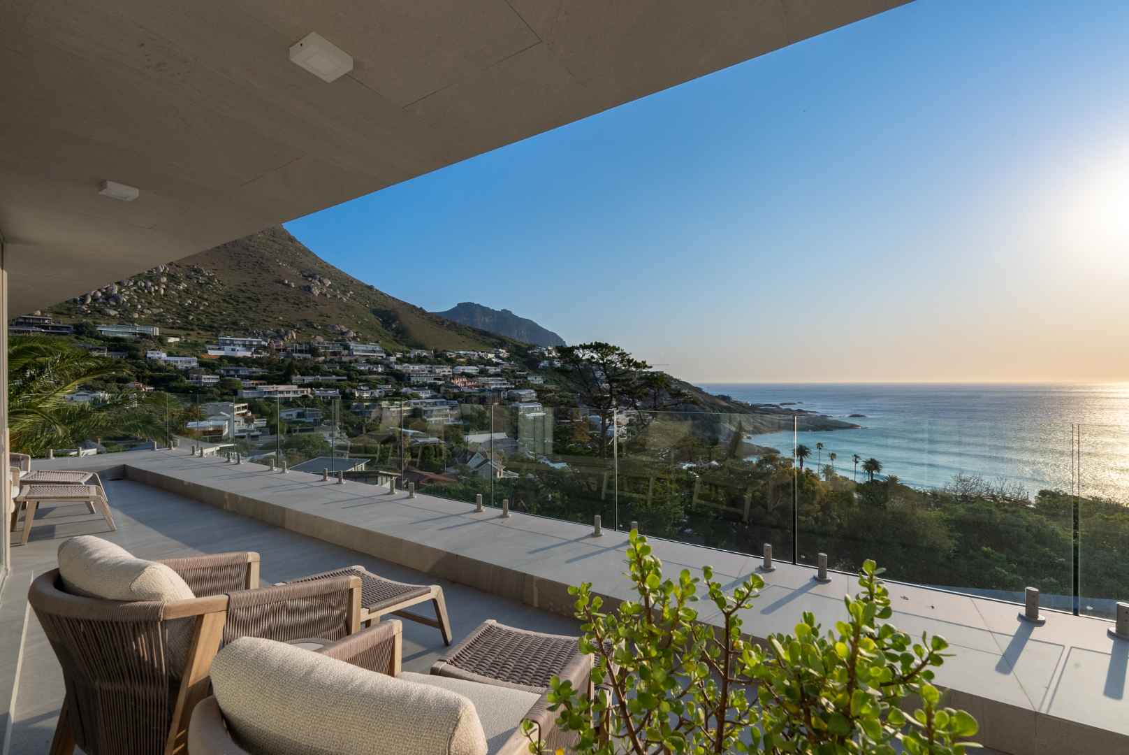 9 Bedroom Property for Sale in Llandudno Western Cape